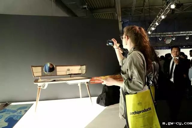 J&Abetway开户网站总设计师姜峰先生家具设计作品《素月》亮相2016米兰设计周 J&Abetway开户网站总设计师姜峰先生家具设计作品《素月》亮相2016米兰设计周