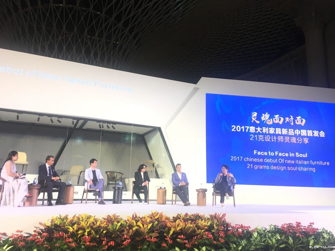 J&Abetway开户网站董事长/总设计师姜峰先生与大家交流多年来设计心得感受 J&Abetway开户网站董事长/总设计师姜峰先生与大家交流多年来设计心得感受