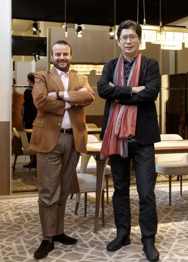 J&Abetway开户网站姜峰先生与Andrea Turri先生 J&Abetway开户网站姜峰先生与Andrea Turri先生