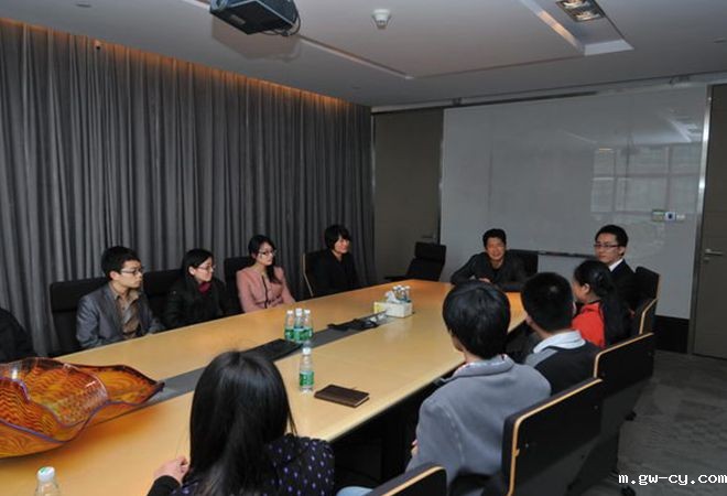 深圳大学艺术设计学院师生与室内设计公司J&A设计师进行交流座谈