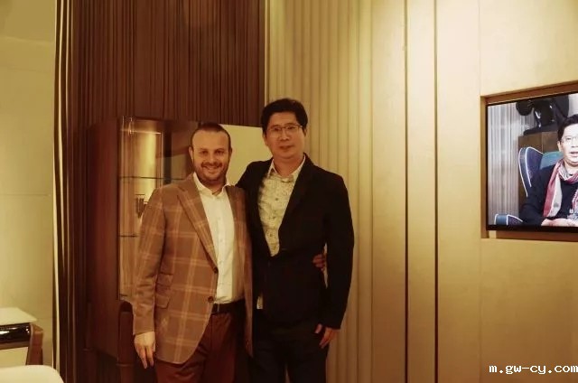 J&Abetway开户网站姜峰先生与Andrea Turri先生